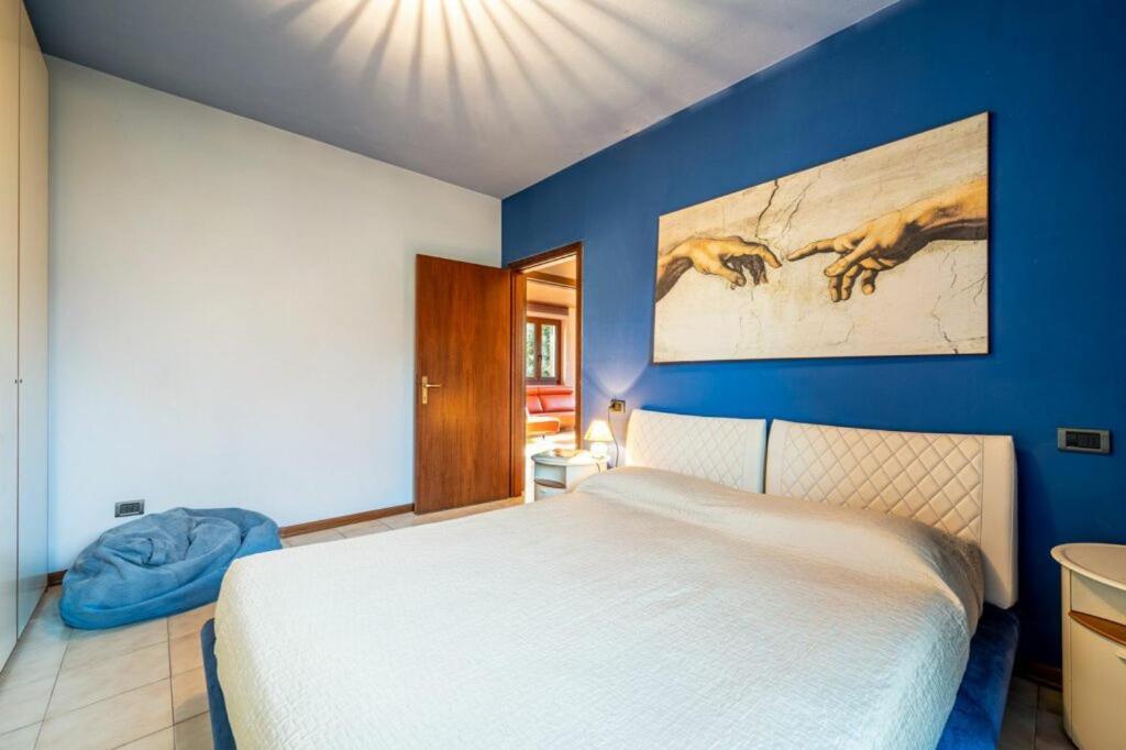 Villa Iris -Pet Friendly Stay - Garden - Private Parking- Bike Friendly Holiday House Colico Exterior foto