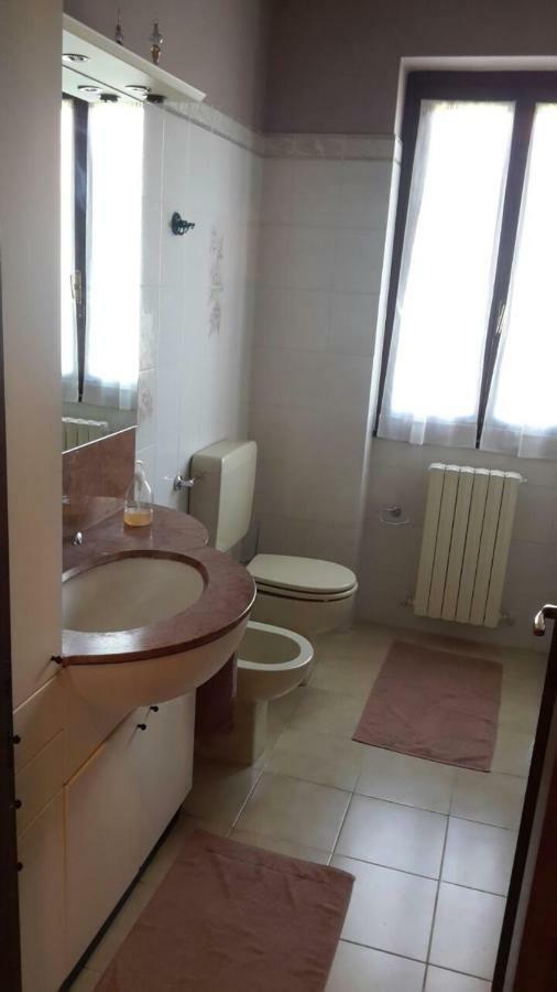 Villa Iris -Pet Friendly Stay - Garden - Private Parking- Bike Friendly Holiday House Colico Exterior foto